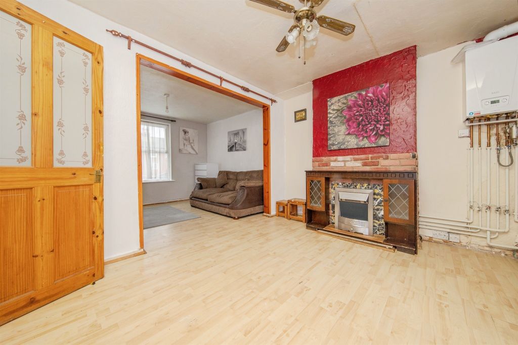 Property photo 2 of 16