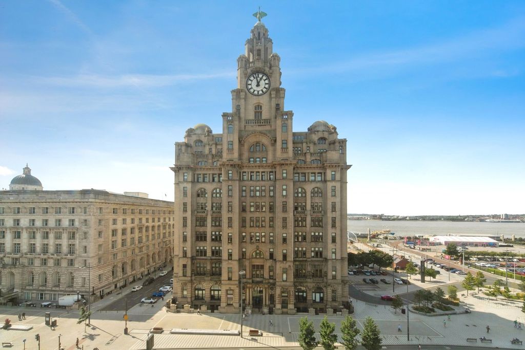 Property photo 2 of 8 Picture No. 10