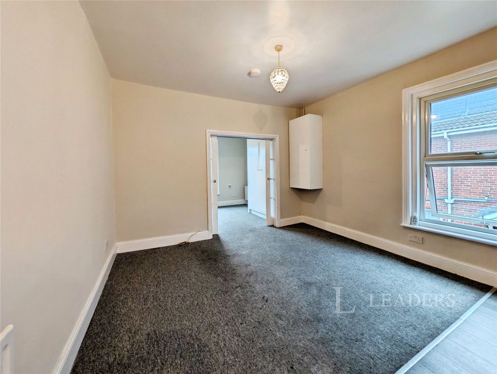 Property photo 2 of 8 Picture No. 06