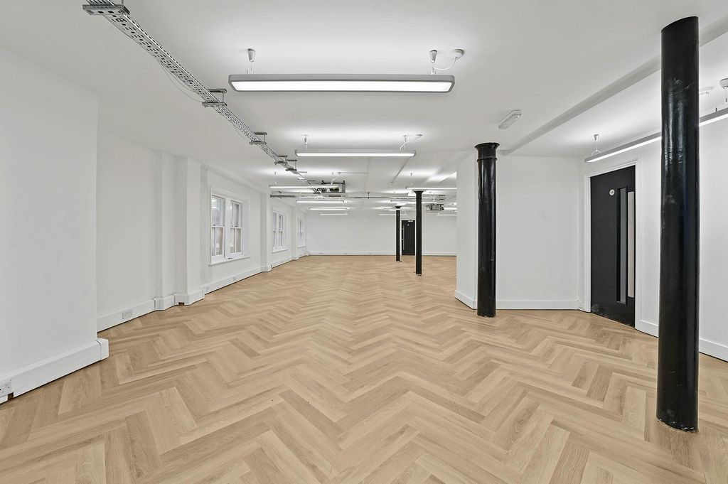 Property photo 3 of 6 Olbc151Curtainroad10.Jpg