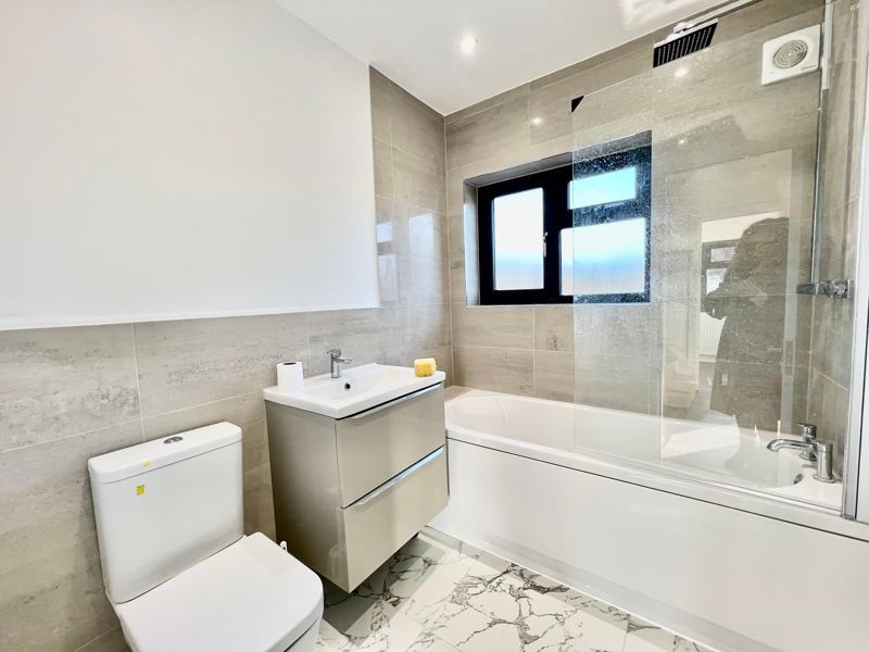 Property photo 2 of 17 Photo 9