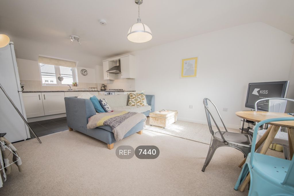 Property photo 3 of 9 Lounge