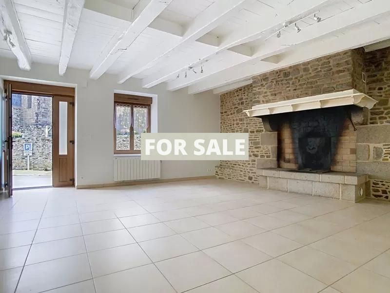 Property photo 2 of 18