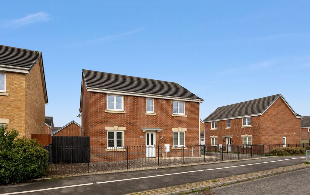 Property photo 2 of 38