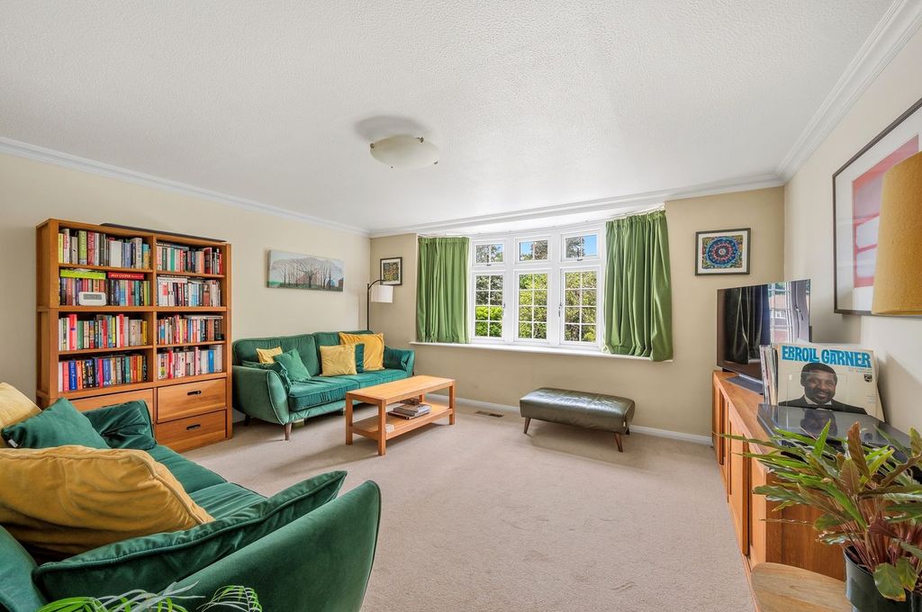 Property photo 3 of 18
