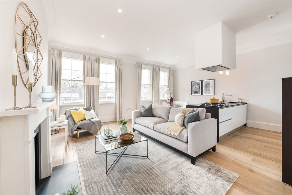 Property photo 1 of 11 Reception Room