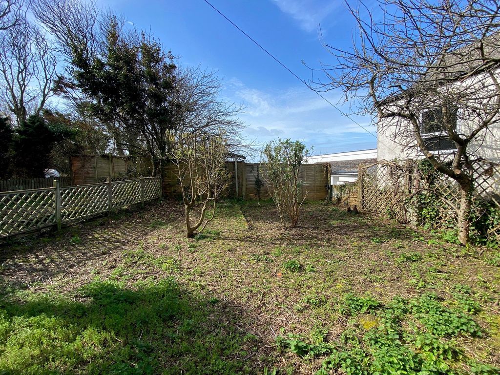 Property photo 3 of 18 Picture No. 28