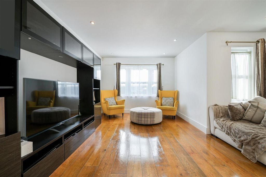 Property photo 3 of 16 Diceland Road (1).Jpg