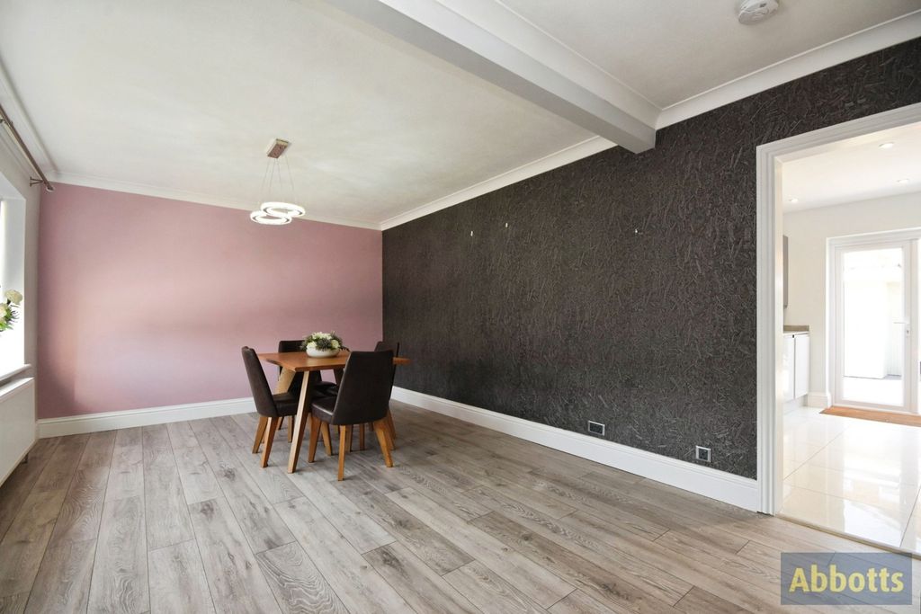 Property photo 2 of 29 Pbox-Img.Jpg