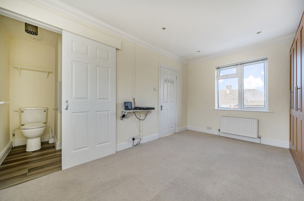Property photo 3 of 20 1357902-2-68d26Ac...
