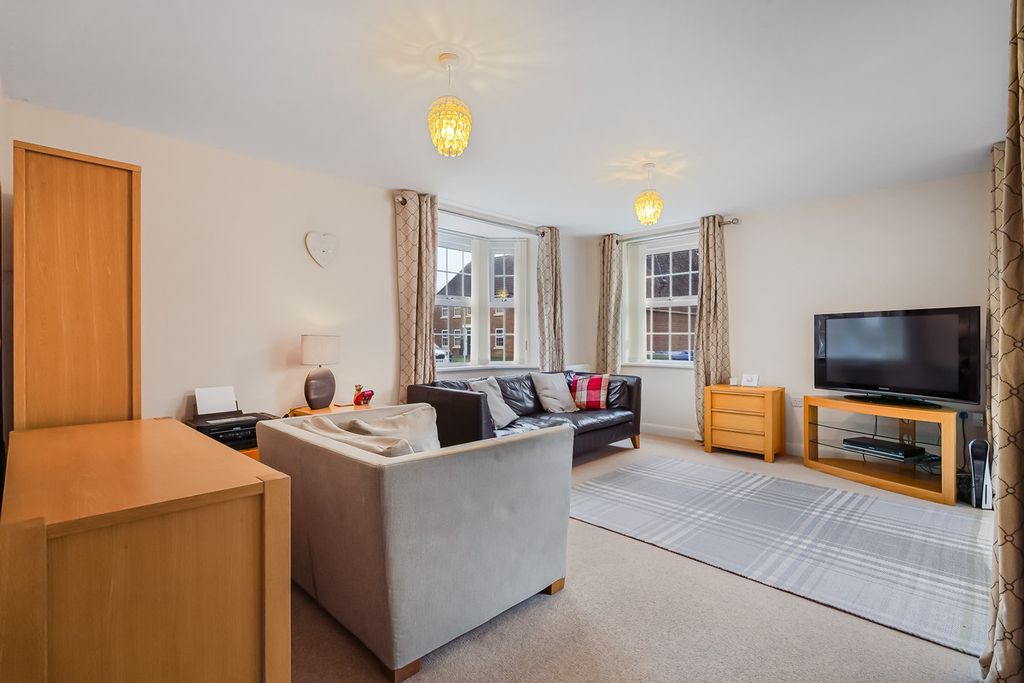 Property photo 3 of 17