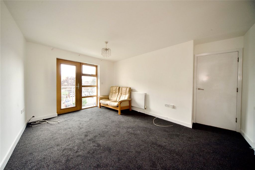 Property photo 3 of 18 Picture No. 17