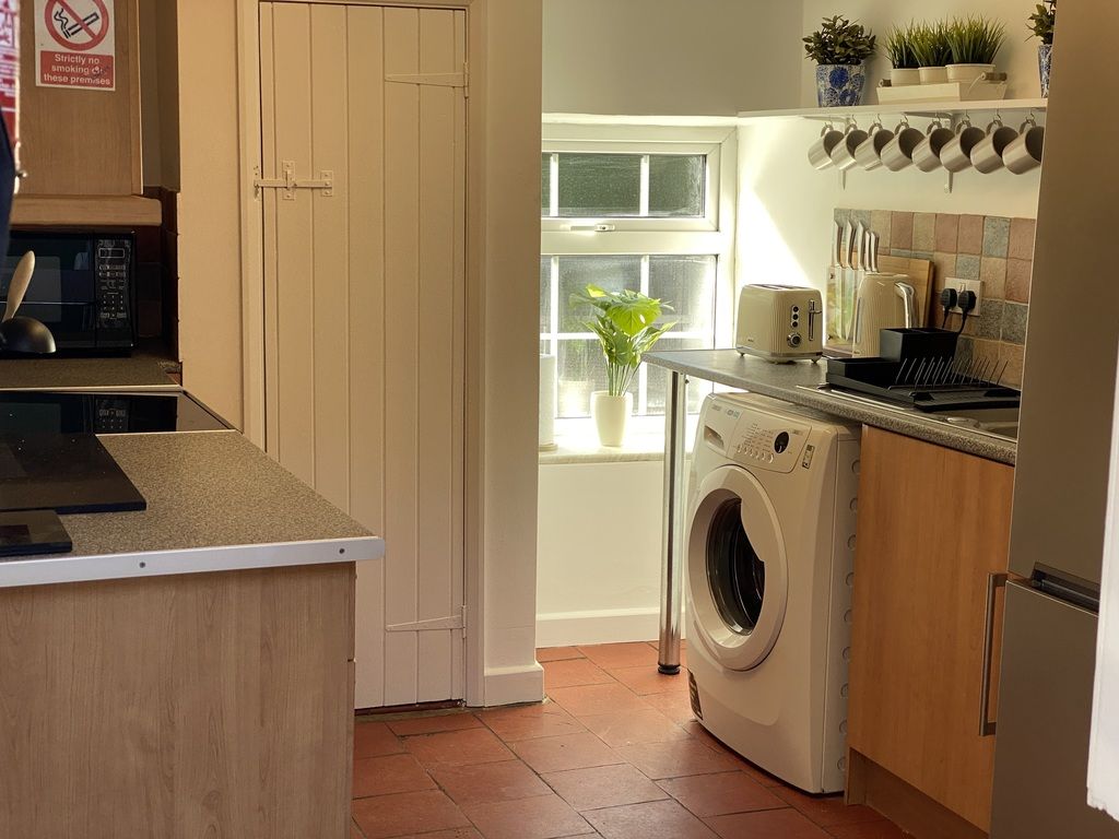 Property photo 3 of 12