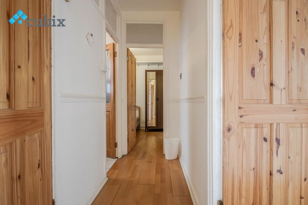 Property photo 2 of 31