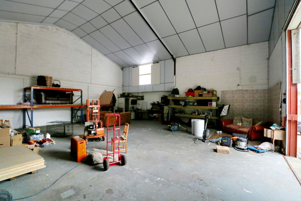 Property photo 3 of 3 Internal.Jpg