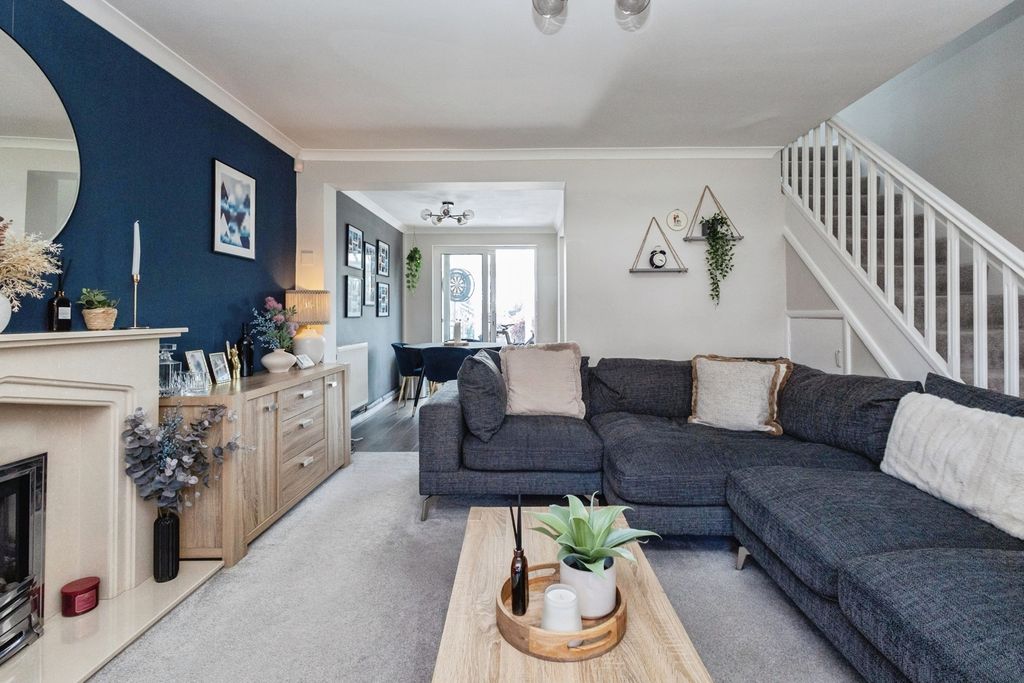 Property photo 3 of 19 Pbox-Img.Jpg