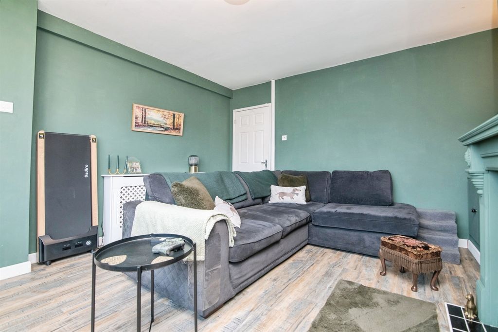 Property photo 3 of 16