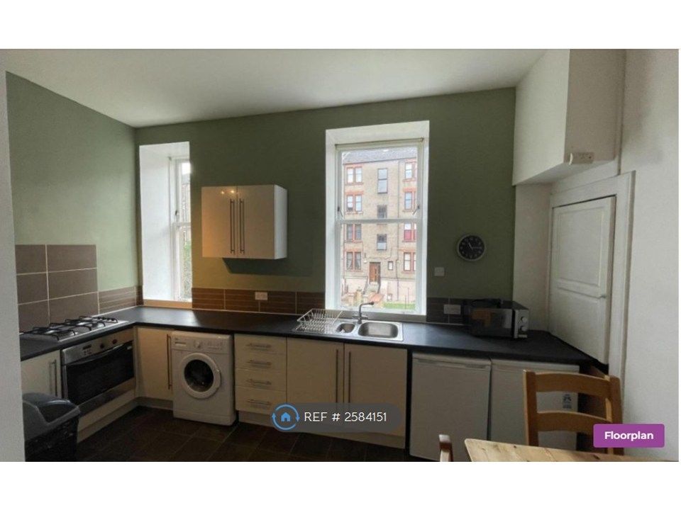 Property photo 3 of 5 Kitchen /Diner/Lounge