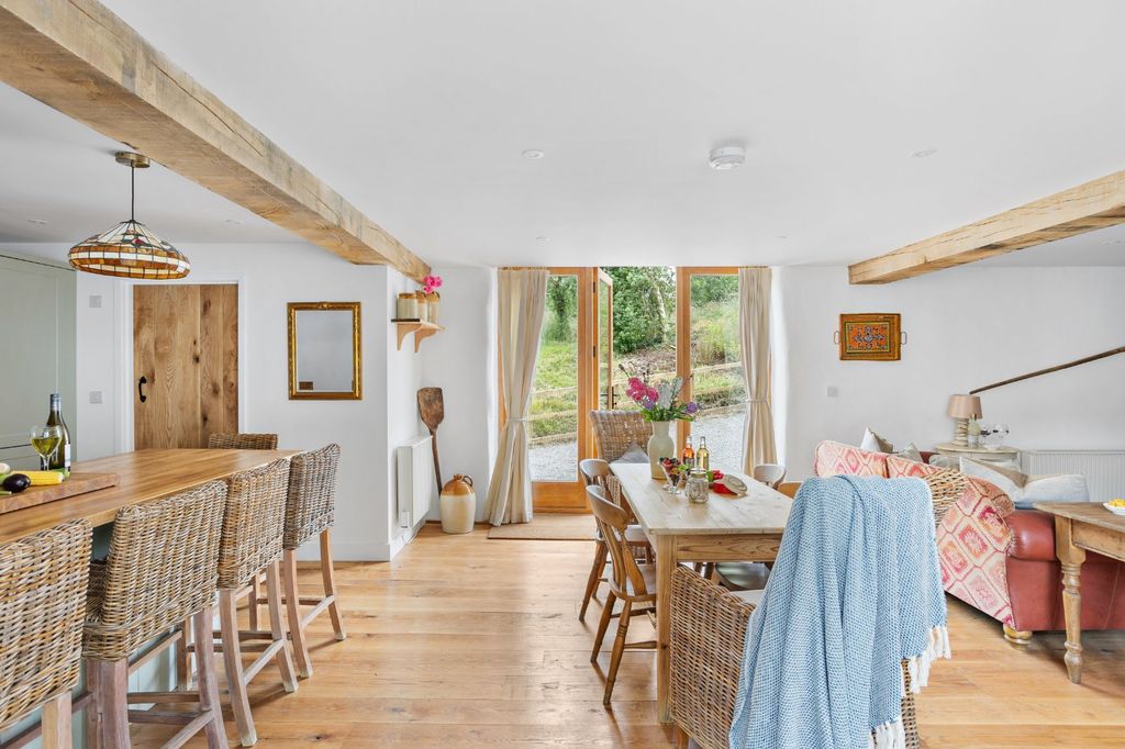 Property photo 3 of 10 The Threshing Barn