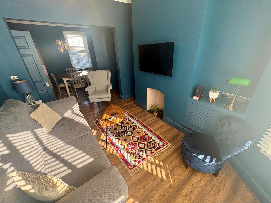 Property photo 3 of 11