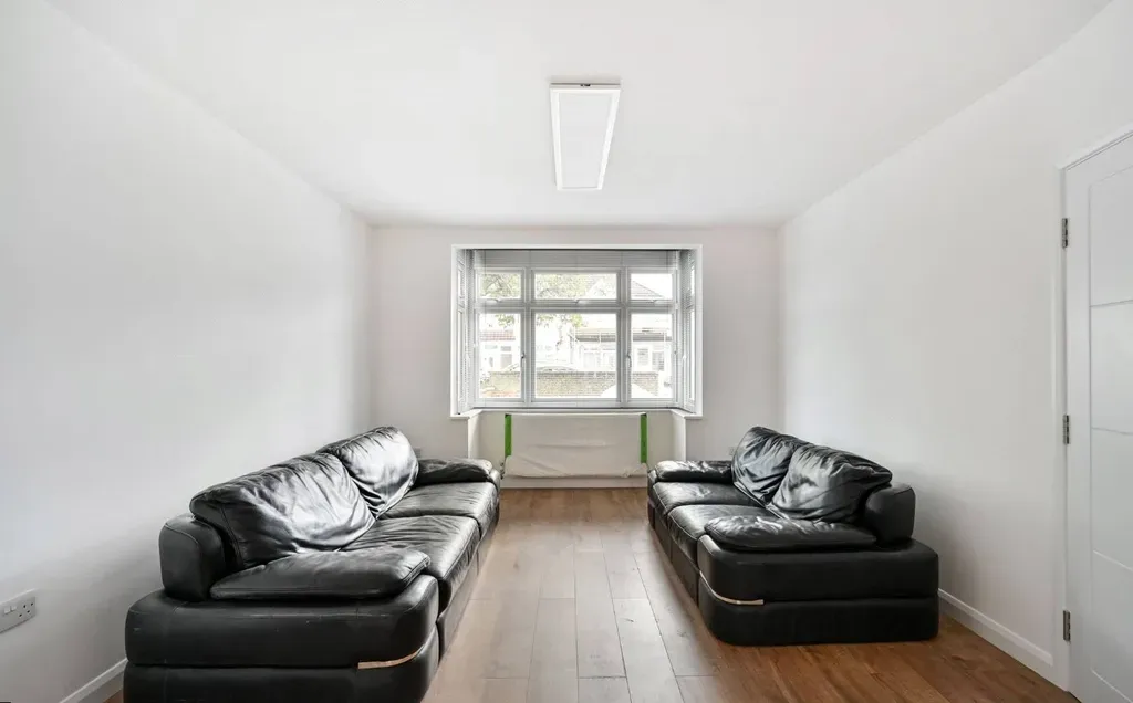 Property photo 1 of 7 3 Bedroom Semi Detached For Rent
