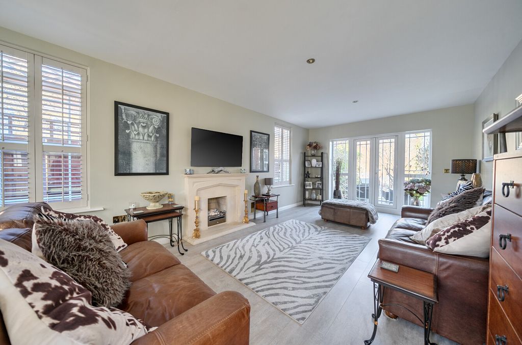 Property photo 2 of 25 1419215-21-699dc4...