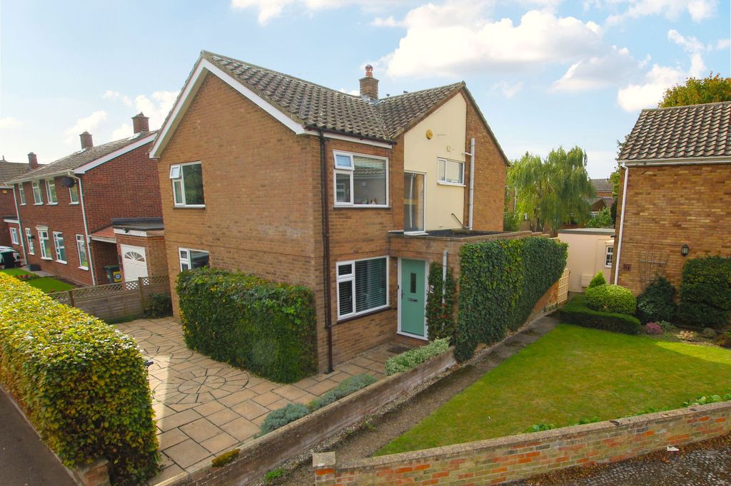 Property photo 1 of 22