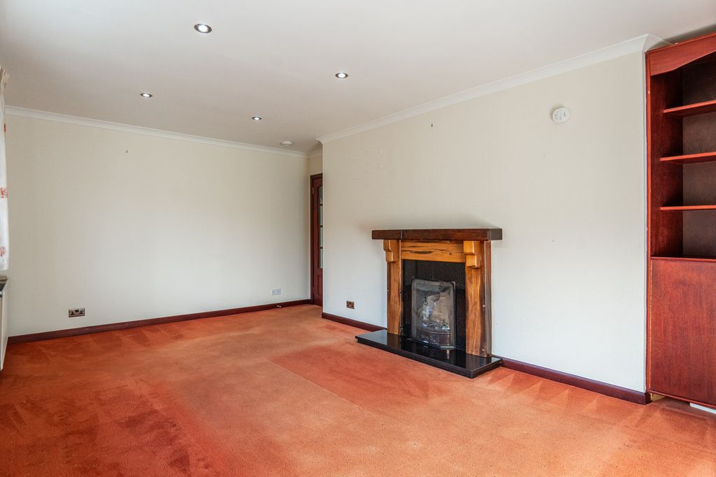 Property photo 2 of 50