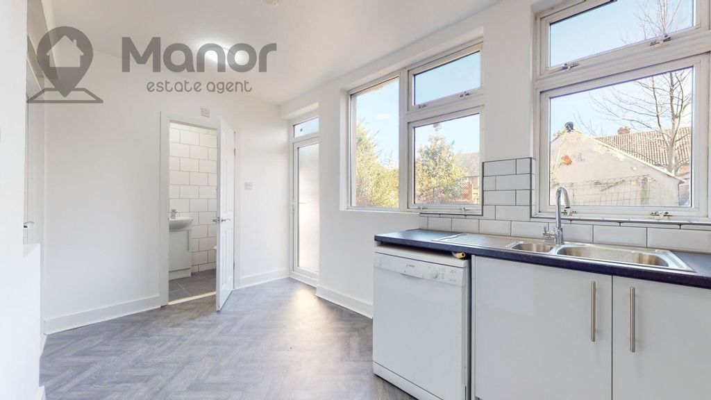 Property photo 2 of 16 63d16579ba4B6Fe3dc556F9c_F92027Bcfafd216c7Fc4Ae2494694c83Bc7c5Cfb8B0c1A980F6B36F48d4E0A73
