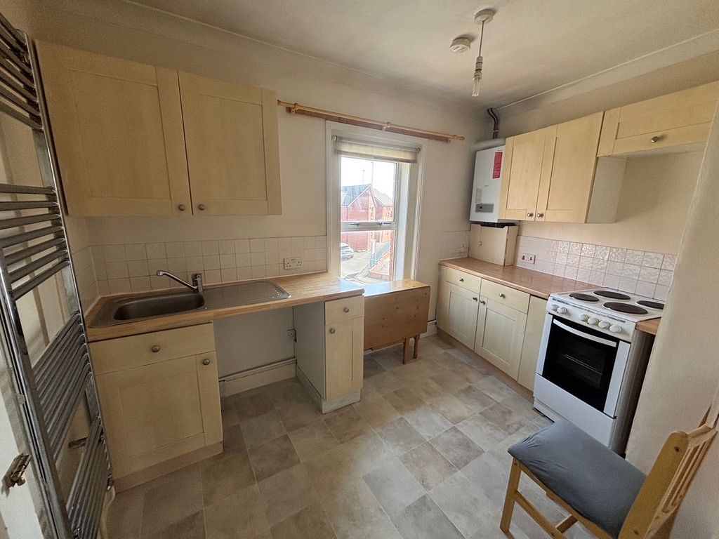 Property photo 2 of 10 13