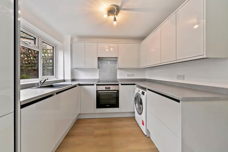 Property photo 2 of 17 Kitchen