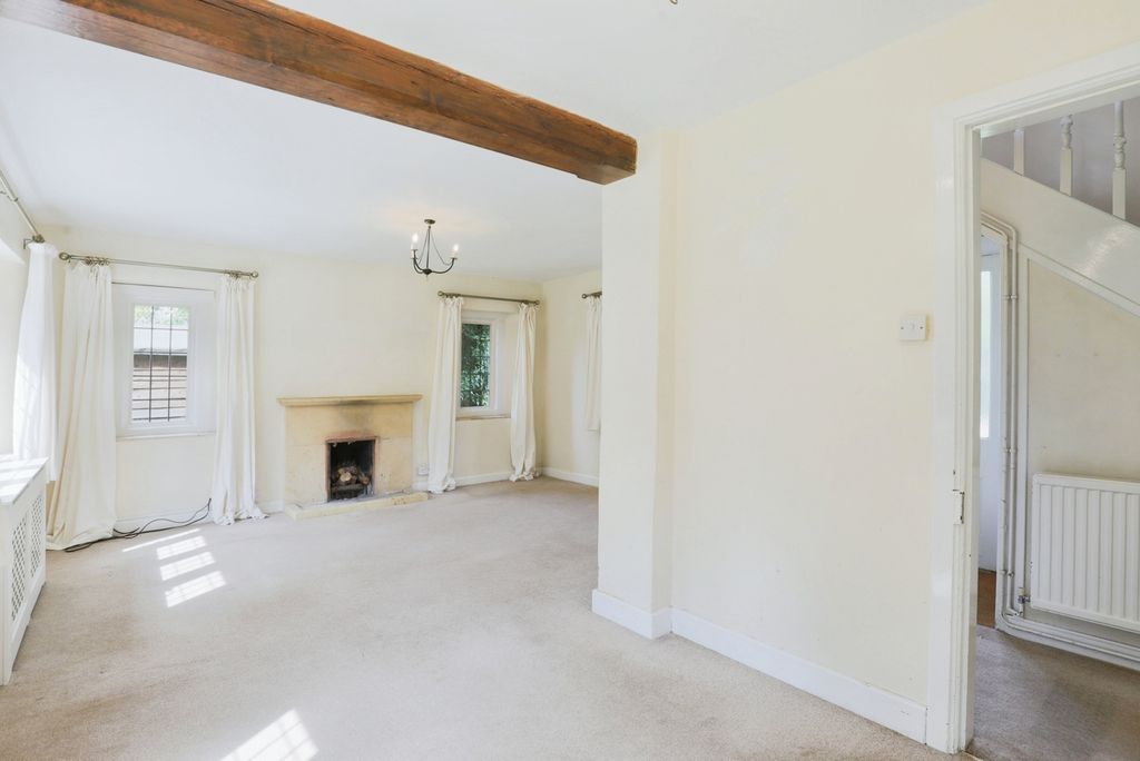 Property photo 2 of 17 Photo