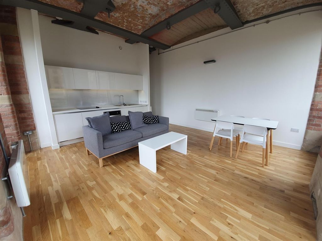 Property photo 2 of 5 Kitchen