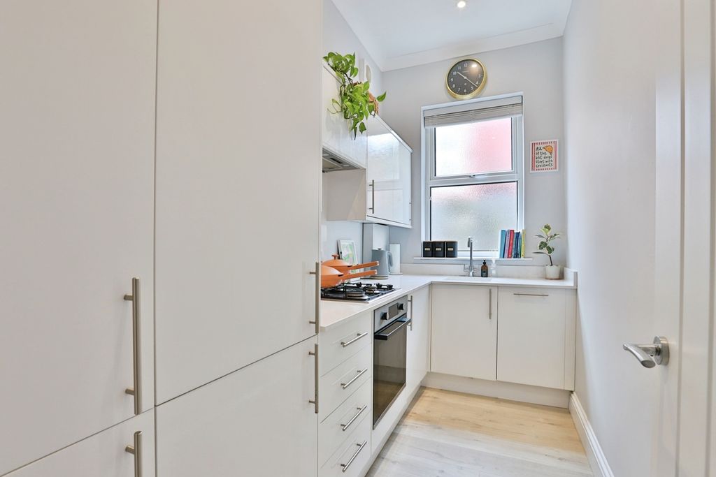 Property photo 3 of 15 Pbox-Img.Jpg
