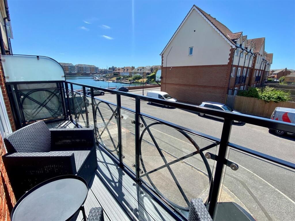 Property photo 3 of 20