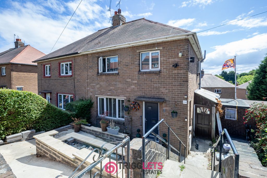 Property photo 1 of 27