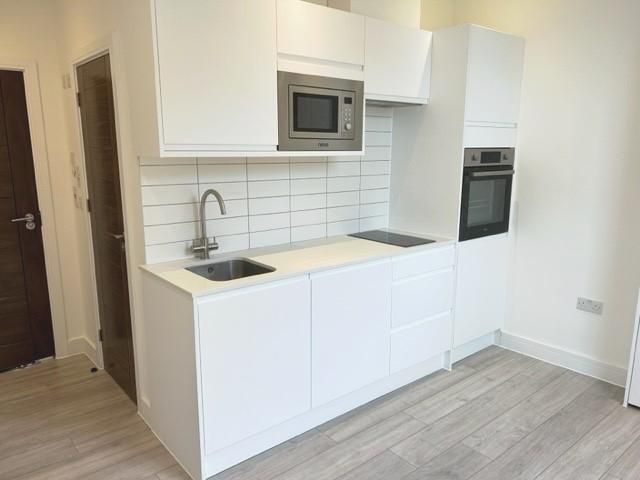 Property photo 3 of 9 Photo 8