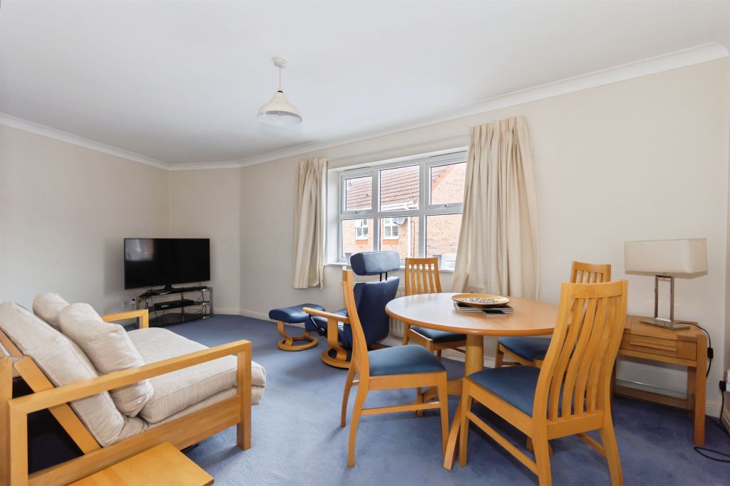 Property photo 2 of 13