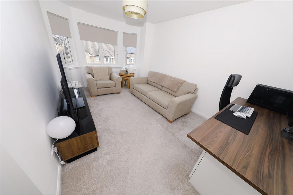 Property photo 3 of 17 c