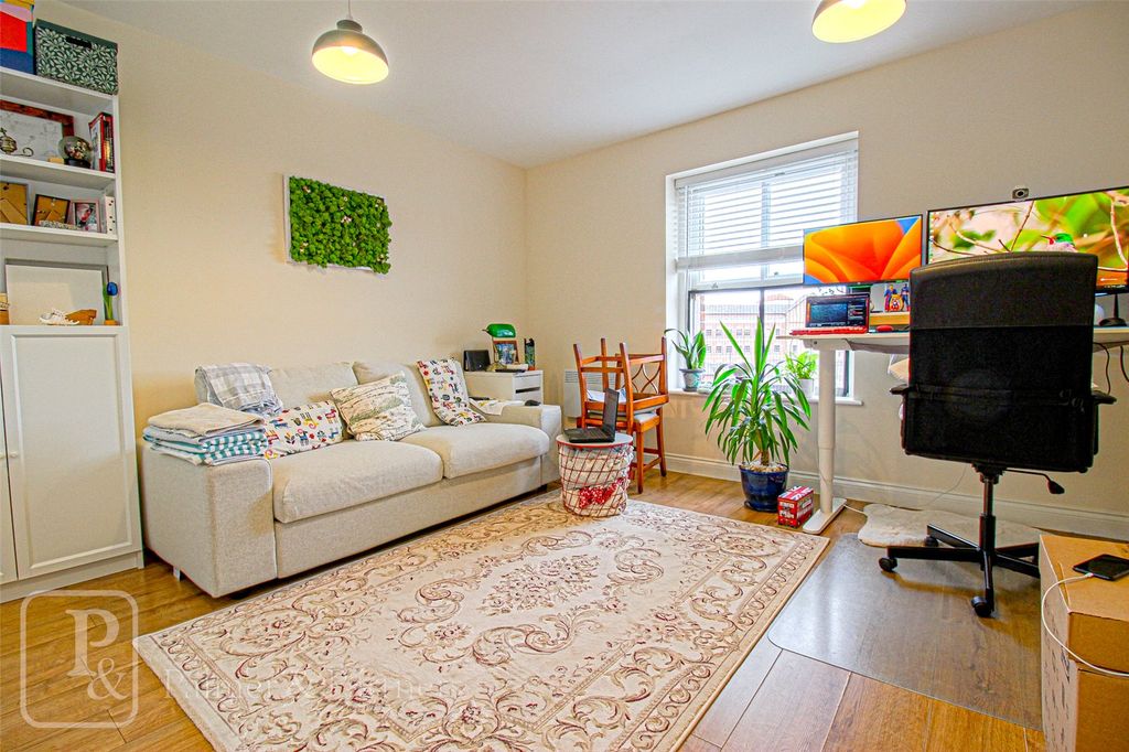 Property photo 1 of 6 Living Room