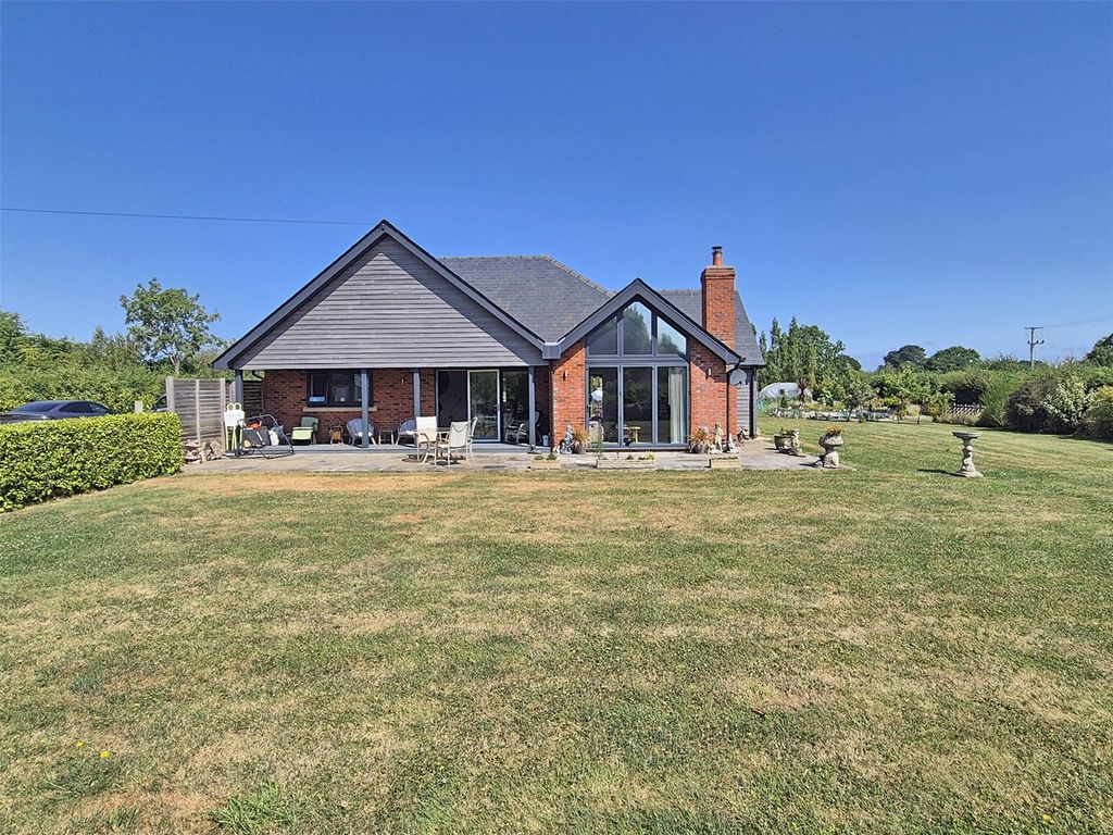 Property photo 1 of 17 Picture No. 01