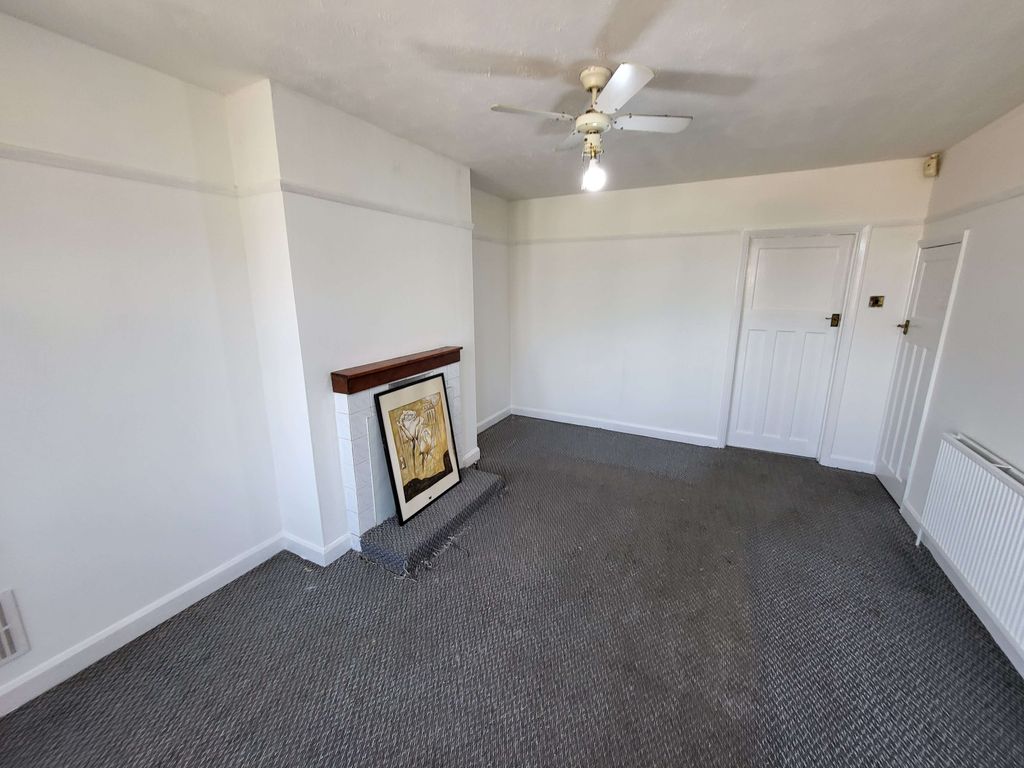 Property photo 3 of 17 Gallery