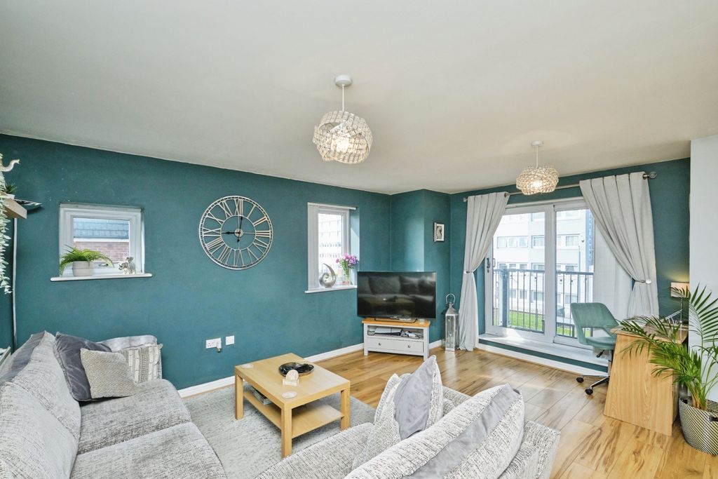 Property photo 2 of 15