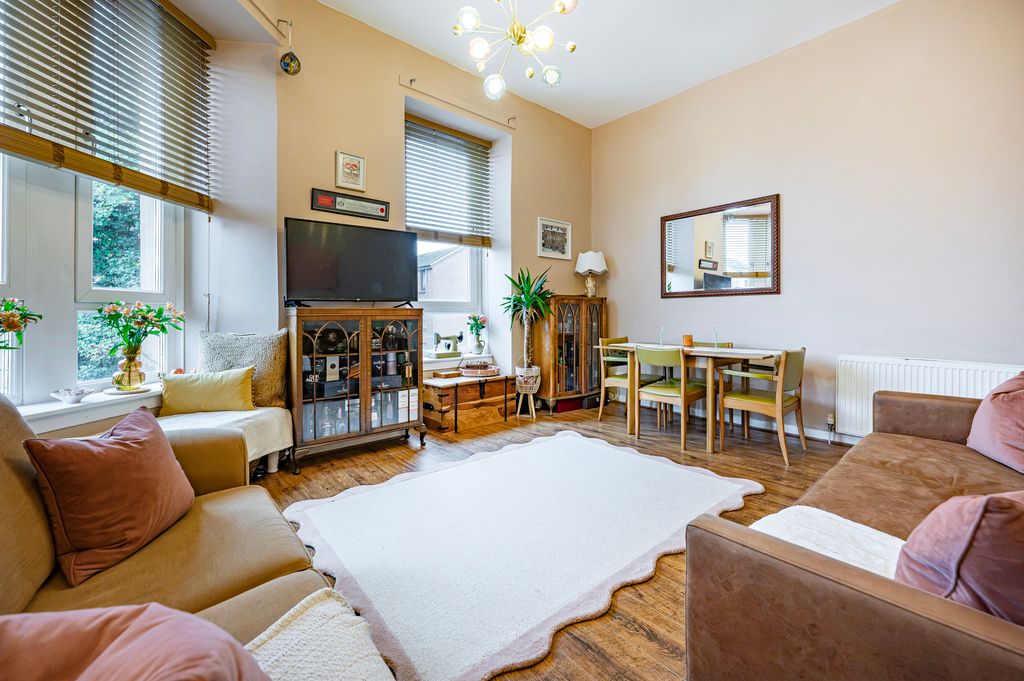 Property photo 3 of 35