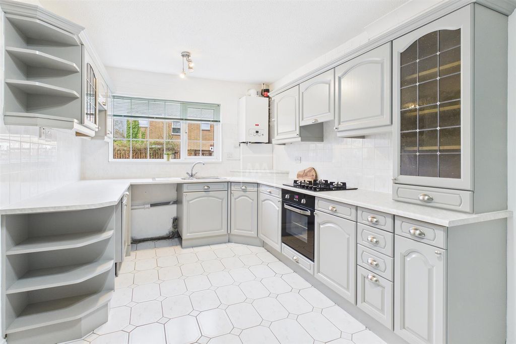 Property photo 2 of 12 Kitchen