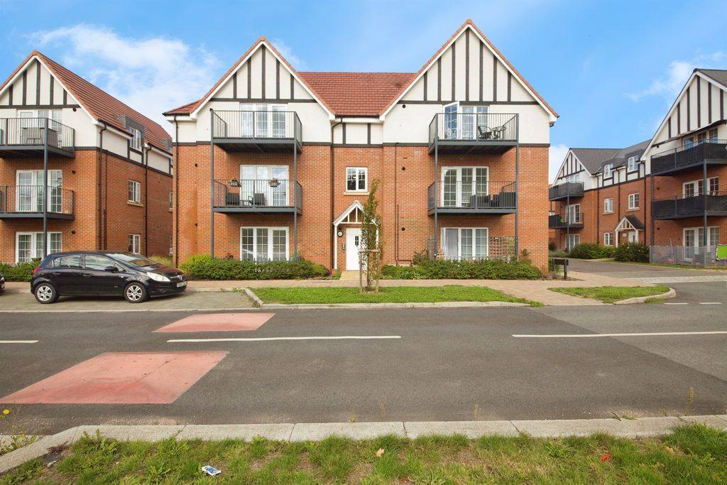 Property photo 1 of 13