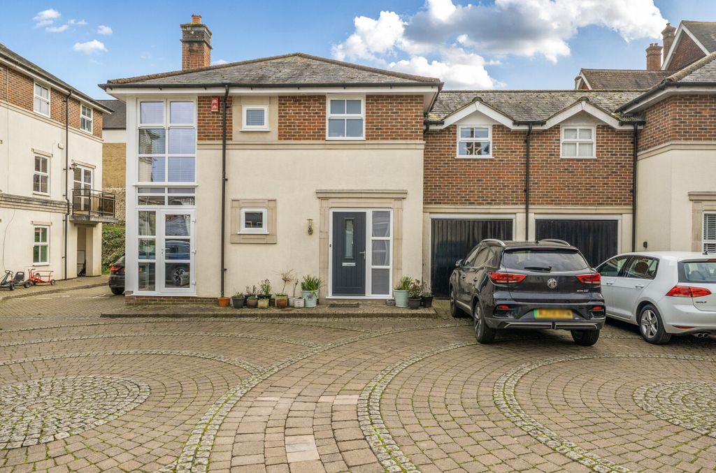 Property photo 1 of 18 1431463-2-69B8293...