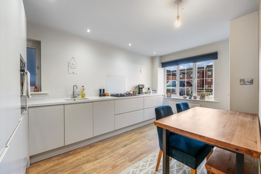 Property photo 2 of 11 Picture No. 08