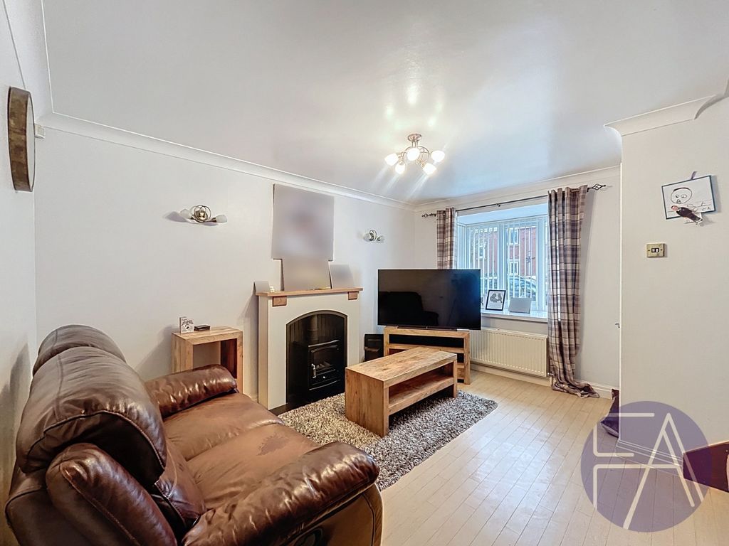 Property photo 3 of 15 4650635