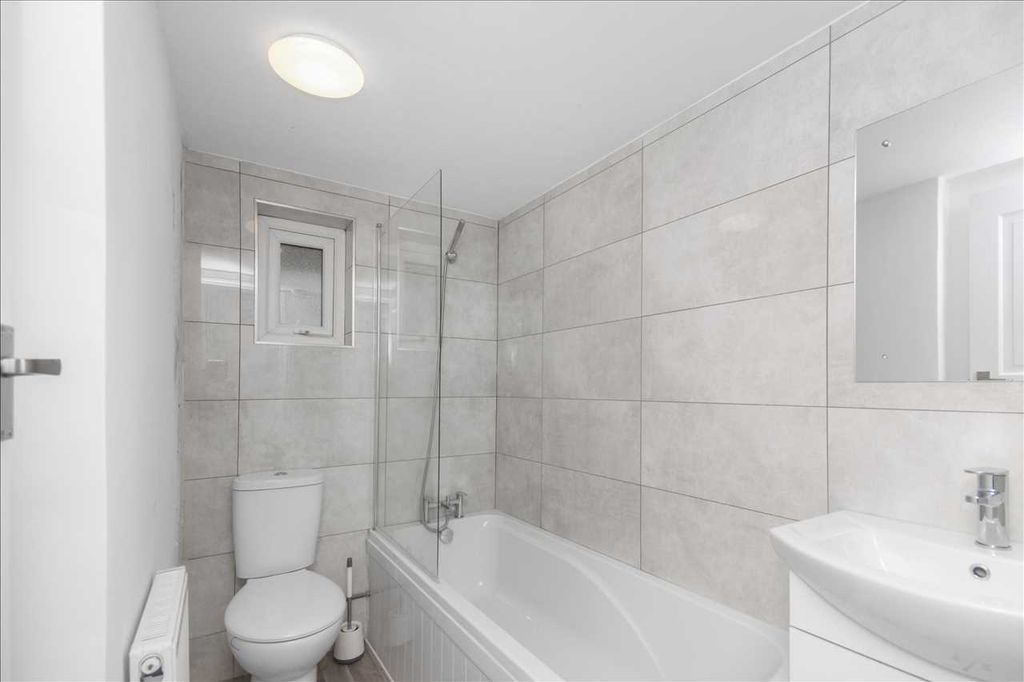 Property photo 3 of 3